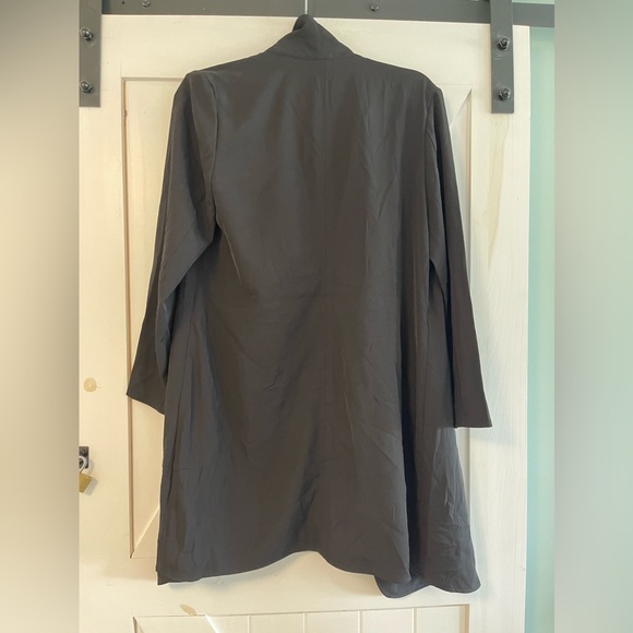 Women Blazer/Cardigan! - Picture 2 of 6